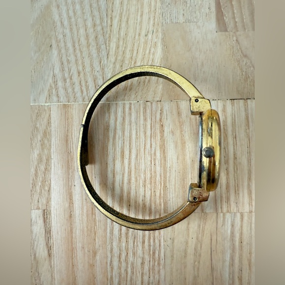 Vintage Disney Swiss made ladies cuff bracelet watch NEW BATTERY - Picture 5 of 9